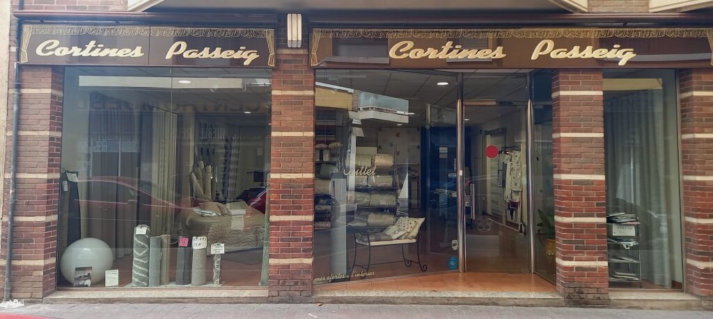 Presentació Cortines Passeig Reus. Confecció de cortines Reus Presentació Cortines Passeig Reus. Confecció de cortines Reus